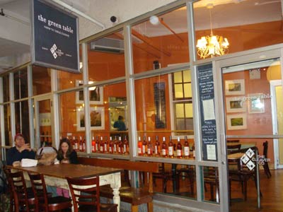 ny005 E um restaurante só de produtos e vinhos orgânicos